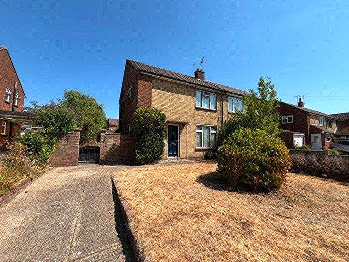 3 Bedroom Semi-Detached House For Sale In Middlemoor Road, Frimley, Camberley, Surrey, GU16