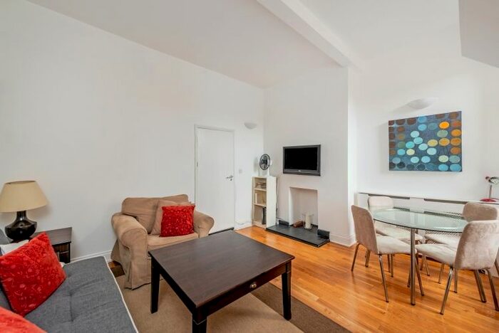 1 Bedroom Flat To Rent In Earls Court Road, London, SW5