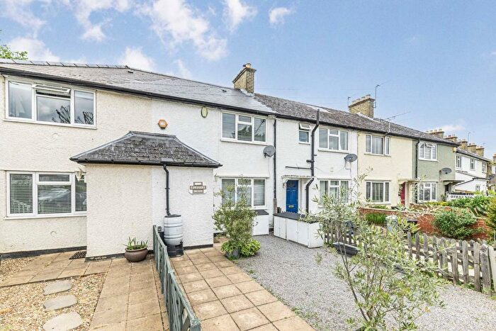 2 Bedroom Terraced House To Rent In Bloxham Crescent, Hampton, TW12