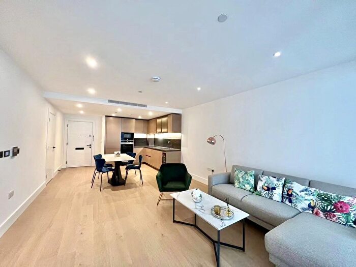 2 Bedroom Flat To Rent In Palmer Road, London, SW11