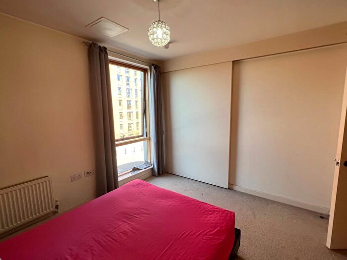 1 Bedroom Flat For Sale In Central Reading, Berkshire, RG1