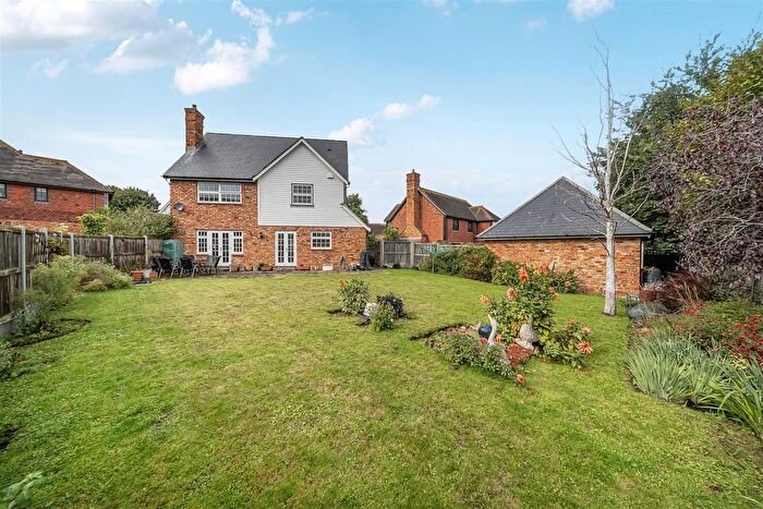 4 Bedroom Detached House For Sale In Chapman Fields, Cliffsend, Ramsgate, CT12