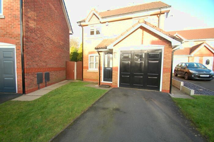 3 Bedroom Detached House To Rent In Tintagell Close, Feniscowles, Blackburn, BB2