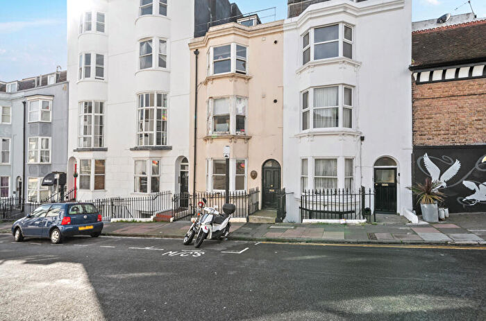 1 Bedroom Apartment For Sale In Devonshire Place, Brighton, East Sussex, BN2