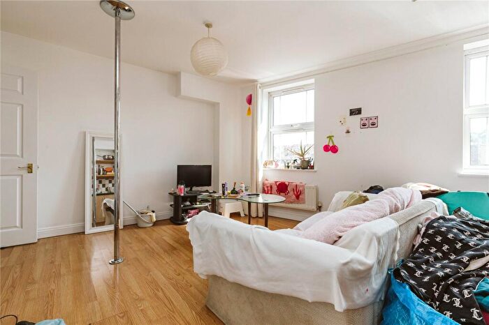 2 Bedroom Apartment To Rent In Gloucester Road, Bishopston, Bristol, BS7