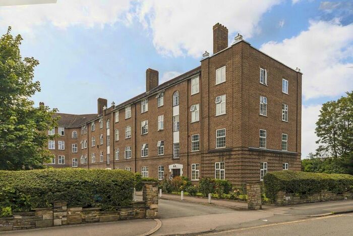 2 Bedroom Flat To Rent In Birkenhead Avenue, Kingston Upon Thames, KT2