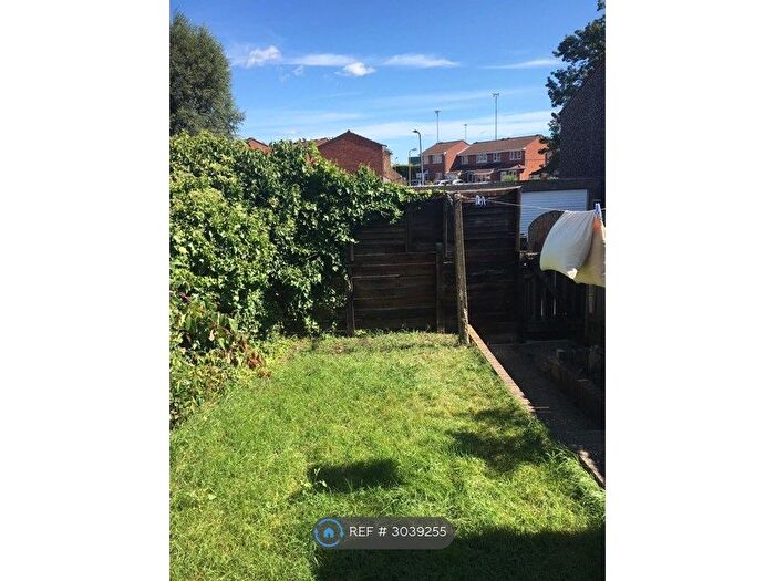 2 Bedroom Terraced House To Rent In Copperfield, Chigwell, IG7