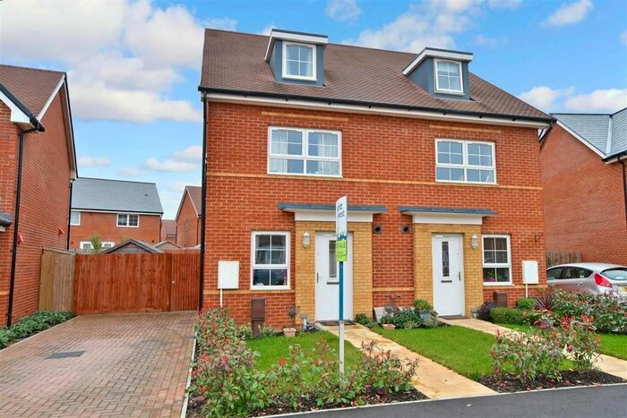3 Bedroom Semi-Detached House For Sale In Arundell Way, Westhampnett, Chichester, West Sussex, PO18