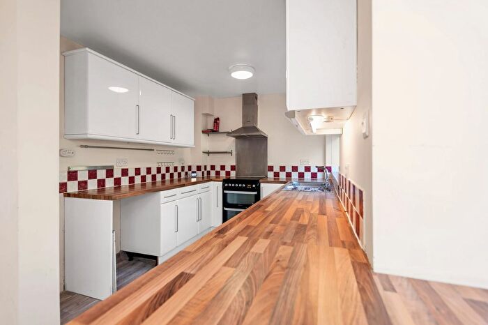 4 Bedroom Detached House For Sale In Beechwood Avenue, Melbourn, SG8