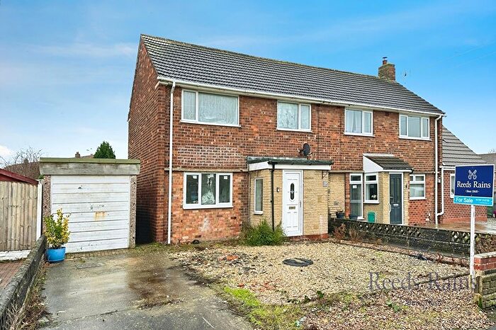 3 Bedroom Semi Detached House For Sale In Northfield, Barlby, Selby, North Yorkshire, YO8