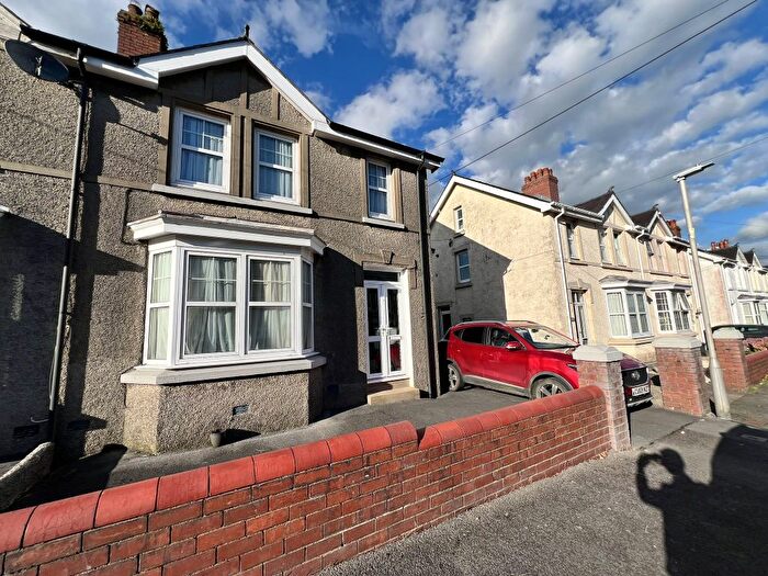 3 Bedroom Semi-Detached House To Rent In The Grove, Carmarthen, SA31