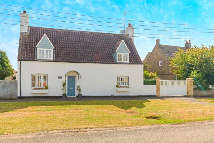 4 Bedroom Cottage For Sale In East End, Langtoft, Peterborough, PE6