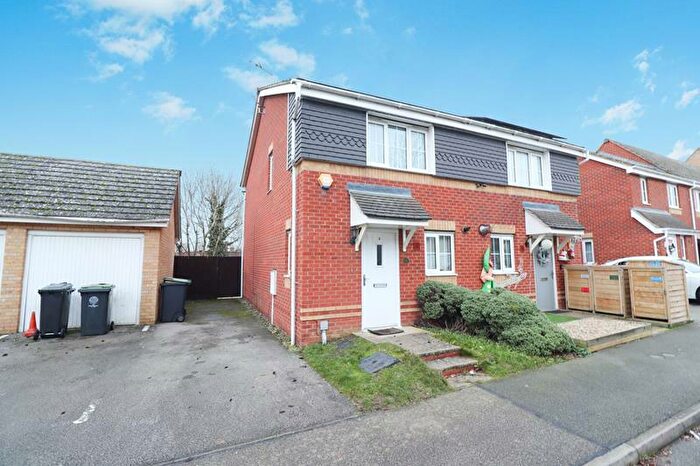 2 Bedroom Semi-Detached House To Rent In Regency Court, Rushden, NN10