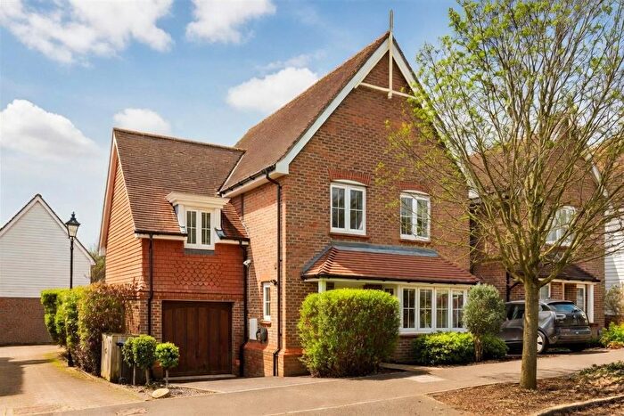 4 Bedroom Detached House For Sale In Renfields, Haywards Heath, RH16