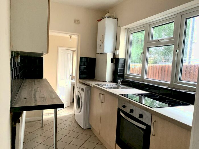 3 Bedroom House To Rent In Oliver Road, Smethwick, B66