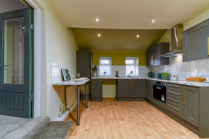 2 Bedroom Flat To Rent In Lee Lane, Horwich, BL6