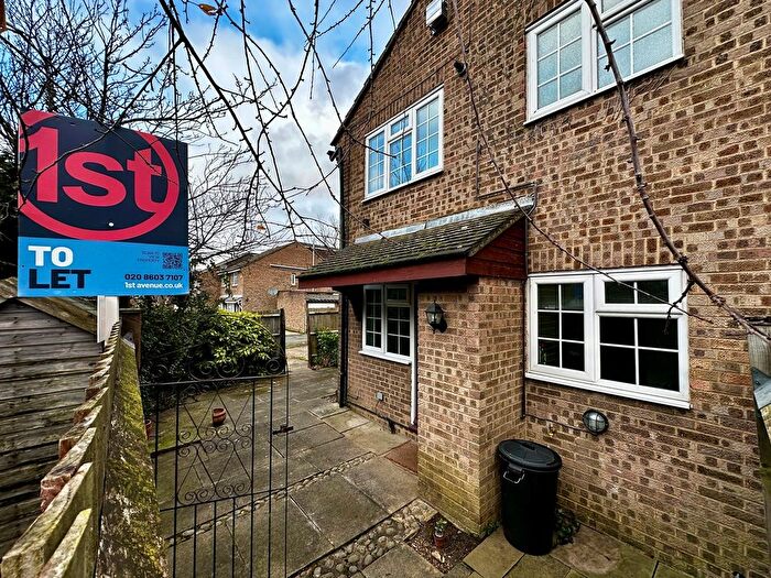 1 Bedroom Property To Rent In College Gardens, London, SW17