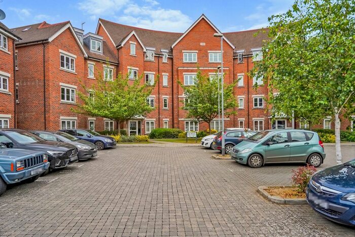 1 Bedroom Flat To Rent In Lockhart Road, Watford, WD17