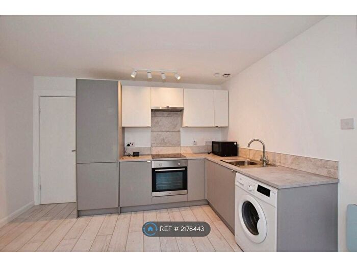 1 Bedroom Flat To Rent In Dens Road, Dundee, DD3