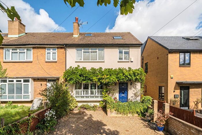 4 Bedroom Semi-detached House For Sale In Fontenoy Road, Balham, SW12