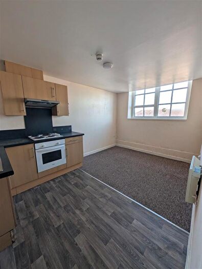 1 Bedroom Flat To Rent In Meyrick Street, Pembroke Dock, SA72