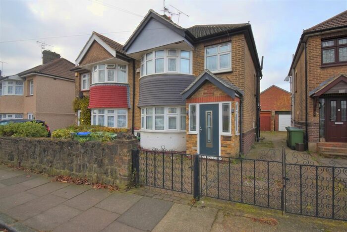 3 Bedroom Semi-Detached House To Rent In Northend Road, Erith, DA8