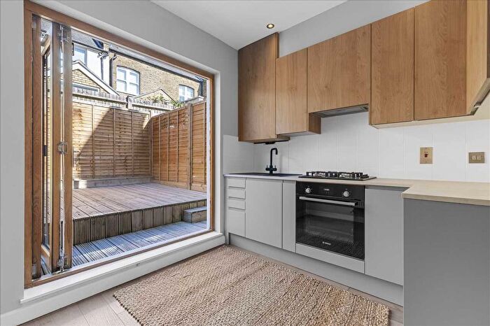2 Bedroom Terraced House To Rent In Cowick Road, Tooting, SW17