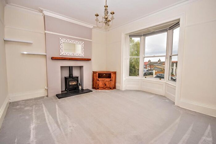 3 Bedroom End Of Terrace House For Sale In Newmarket, Louth, LN11