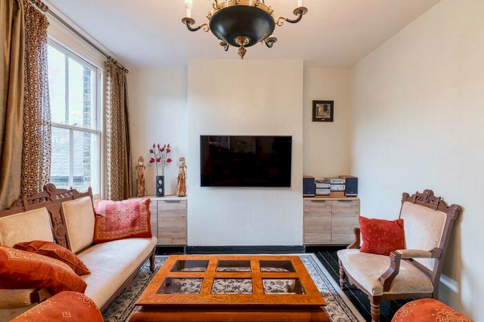1 Bedroom Flat To Rent In Shorrolds Road, Fulham, SW6