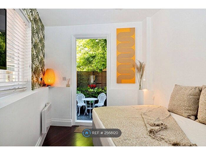 Studio To Rent In Hurdwick Place, London, NW1