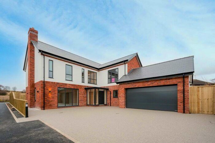 4 Bedroom Detached House For Sale In Greenfields, Aughton, L39