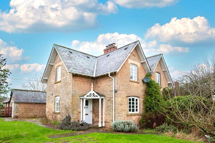 3 Bedroom Semi-Detached House To Rent In Park Road, Kiddington, Woodstock, Oxfordshire, OX20