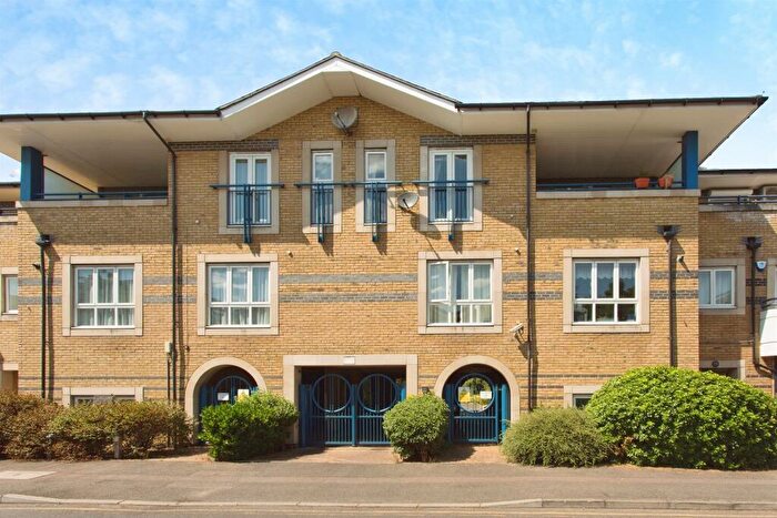 2 Bedroom Apartment For Sale In St. Andrews Road, Cambridge, CB4