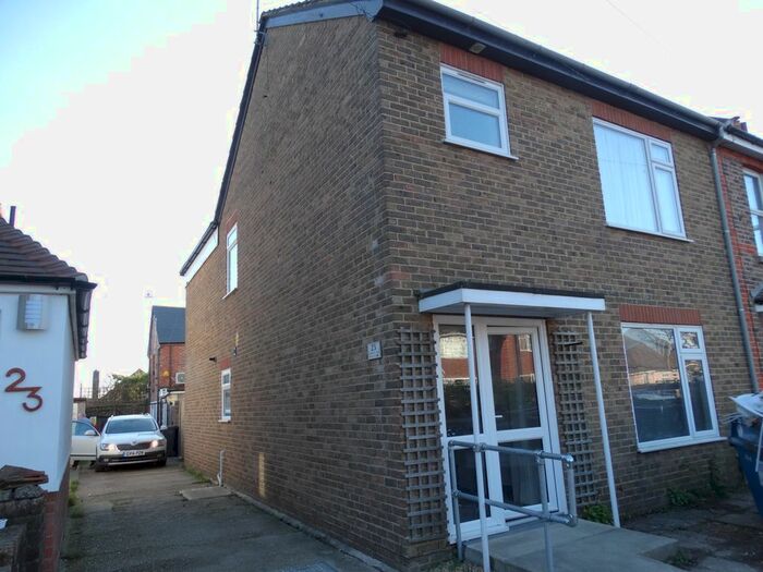 1 Bedroom Flat To Rent In Ashacre Lane, Worthing, BN13