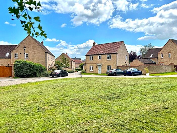 4 Bedroom Detached House To Rent In Tenby Grove, Kingsmead, MK4