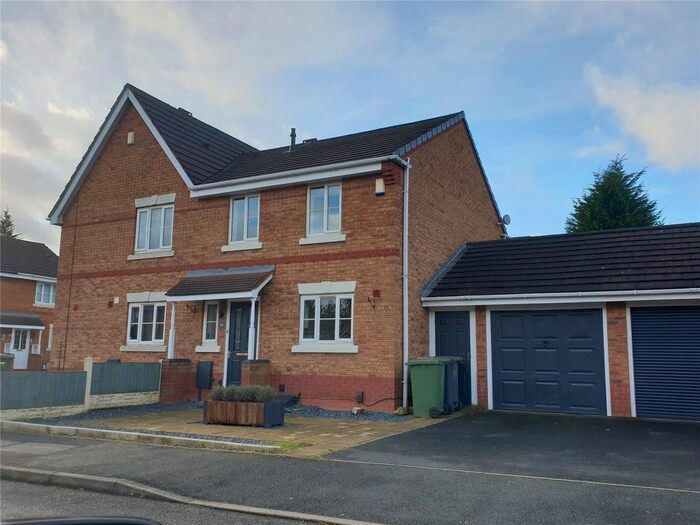 3 Bedroom Semi-Detached House To Rent In Red River Road, Walsall, West Midlands, WS2