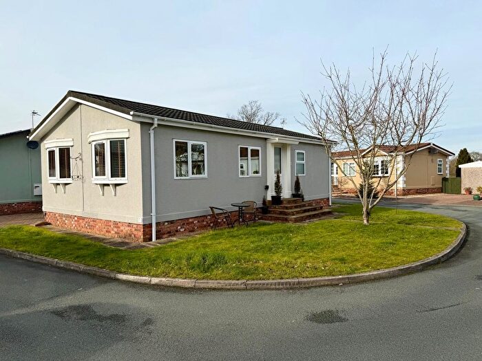 2 Bedroom Park Home For Sale In Newton Hall Lane, Mobberley, Knutsford, WA16