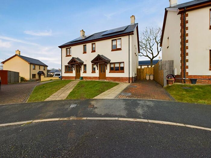 3 Bedroom Semi-Detached House For Sale In Ashford Park, Crundale, SA62