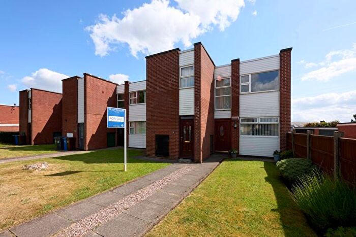 2 Bedroom Flat For Sale In Spencer Road, Wigan, WN1