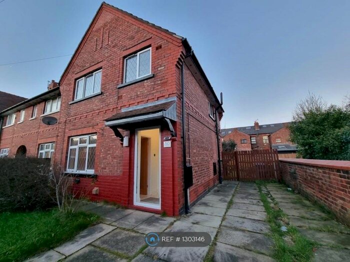 3 Bedroom End Of Terrace House To Rent In Princess Street, Broadheath, Altrincham, WA14