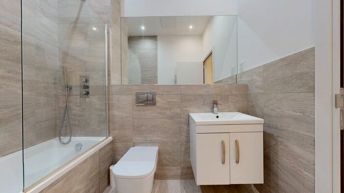 1 Bedroom Flat To Rent In Riverbank Way, Brentford, TW8