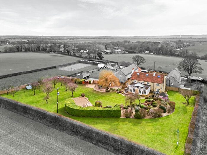4 Bedroom Detached House For Sale In Hill Farm, Skelbrooke, DN6