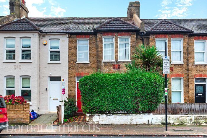 2 Bedroom Terraced House For Sale In Smallwood Road, London, SW17