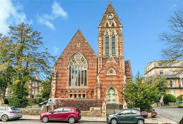 2 Bedroom Flat For Sale In Oakfield Road, Bristol, BS8