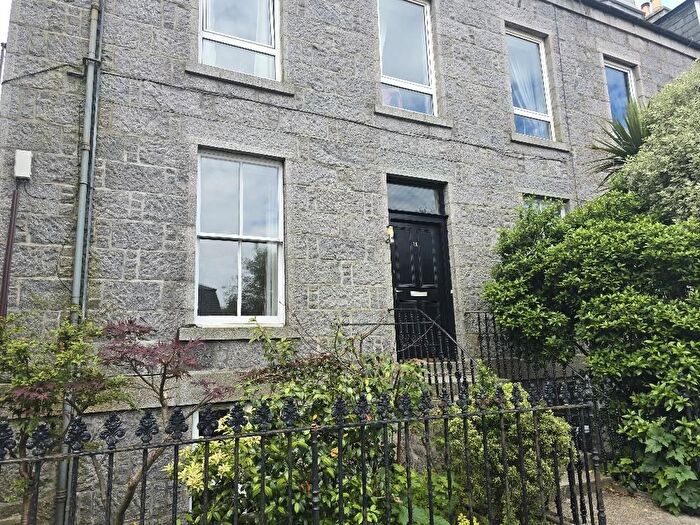 2 Bedroom Flat To Rent In Chattan Place, Aberdeen, AB10