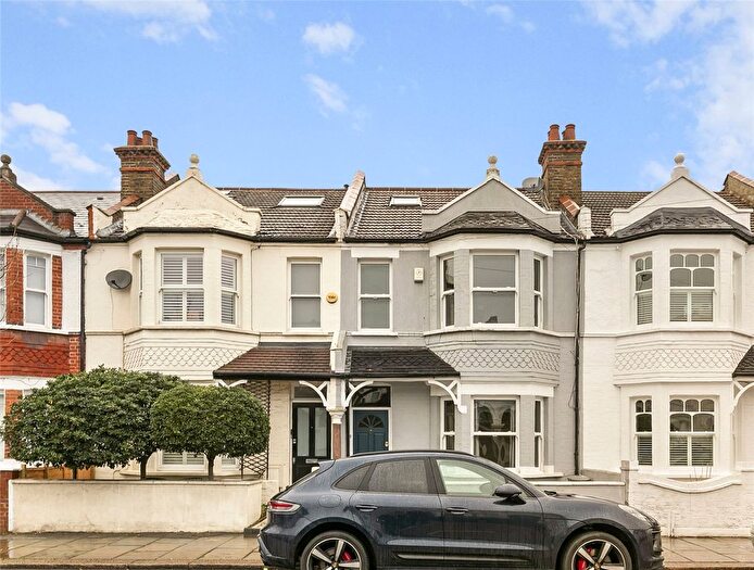 4 Bedroom Terraced House For Sale In Burntwood Lane, London, SW17