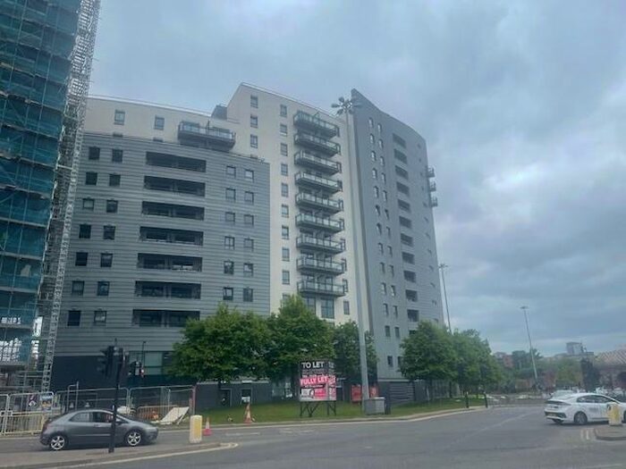 2 Bedroom Apartment To Rent In Gateway North, Leeds City Centre, LS9