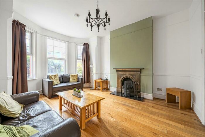 5 Bedroom Terraced House To Rent In Devonshire Road, Palmers Green, London, N13