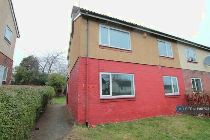 3 Bedroom Semi-Detached House To Rent In Wyther Park Avenue, Leeds, LS12