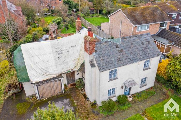 2 Bedroom Detached House For Sale In Tewkesbury Road, Eckington, Pershore, WR10